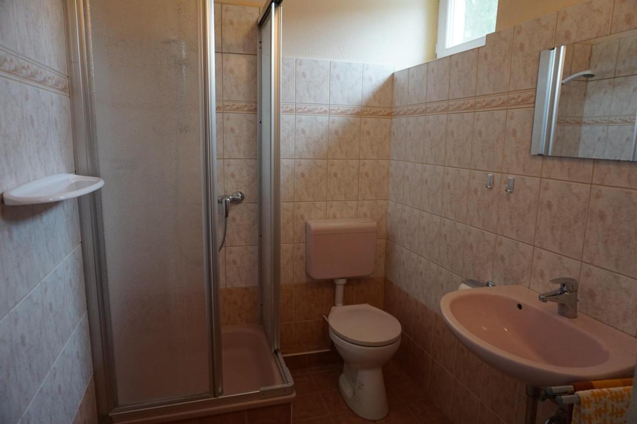 SzoladGrosses Ferienhaus Plattensee Balaton - Nyaralo Haz 6 Szobaval, 5 Fuerdoszobaval, 3000 Nm公寓 外观 照片