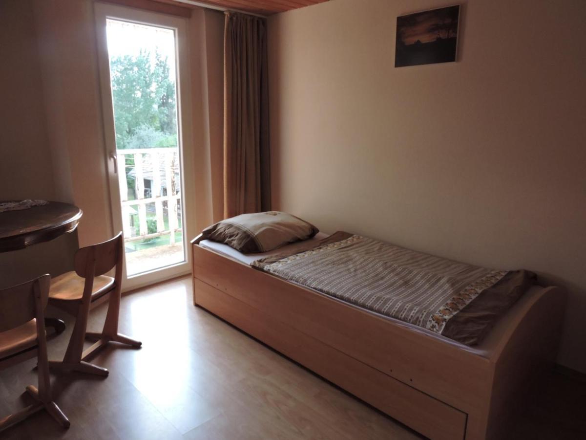 SzoladGrosses Ferienhaus Plattensee Balaton - Nyaralo Haz 6 Szobaval, 5 Fuerdoszobaval, 3000 Nm公寓 外观 照片