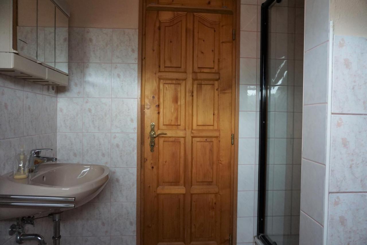 SzoladGrosses Ferienhaus Plattensee Balaton - Nyaralo Haz 6 Szobaval, 5 Fuerdoszobaval, 3000 Nm公寓 外观 照片