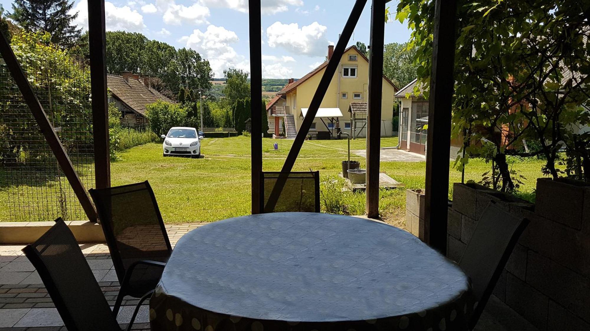 SzoladGrosses Ferienhaus Plattensee Balaton - Nyaralo Haz 6 Szobaval, 5 Fuerdoszobaval, 3000 Nm公寓 外观 照片